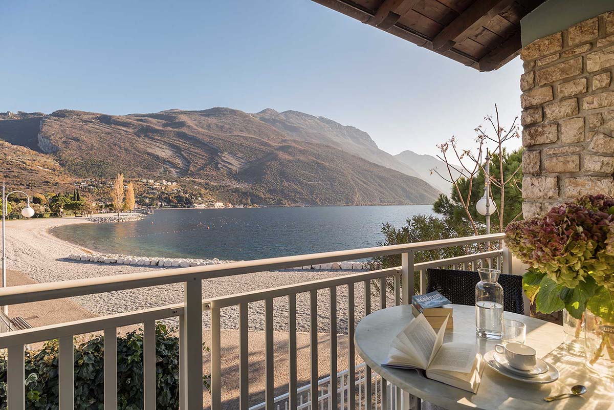 Romantic holiday on Lake Garda