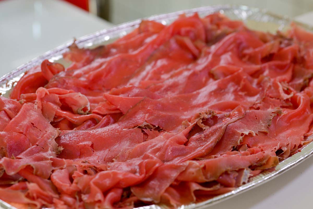 Carne Salada (Salzfleisch): Eine typische Spezialität des Gardasees Trentino